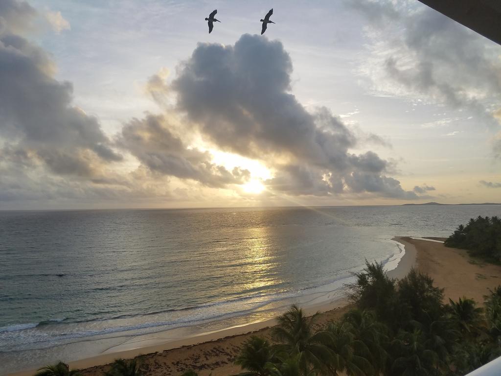 Beach Front Apartment In Luquillo Exterior photo